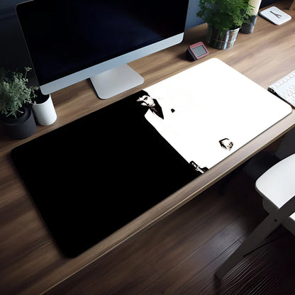 NOVILO® Scarface Gaming Mousepad XXL – Rutschfeste Schreibtischunterlage | 2 mm | Verschiedene Designs & Größen